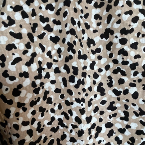 Ann Taylor Pull On Pant Leopard Print, Paper Bag Waist, Size large petite - Picture 5 of 14